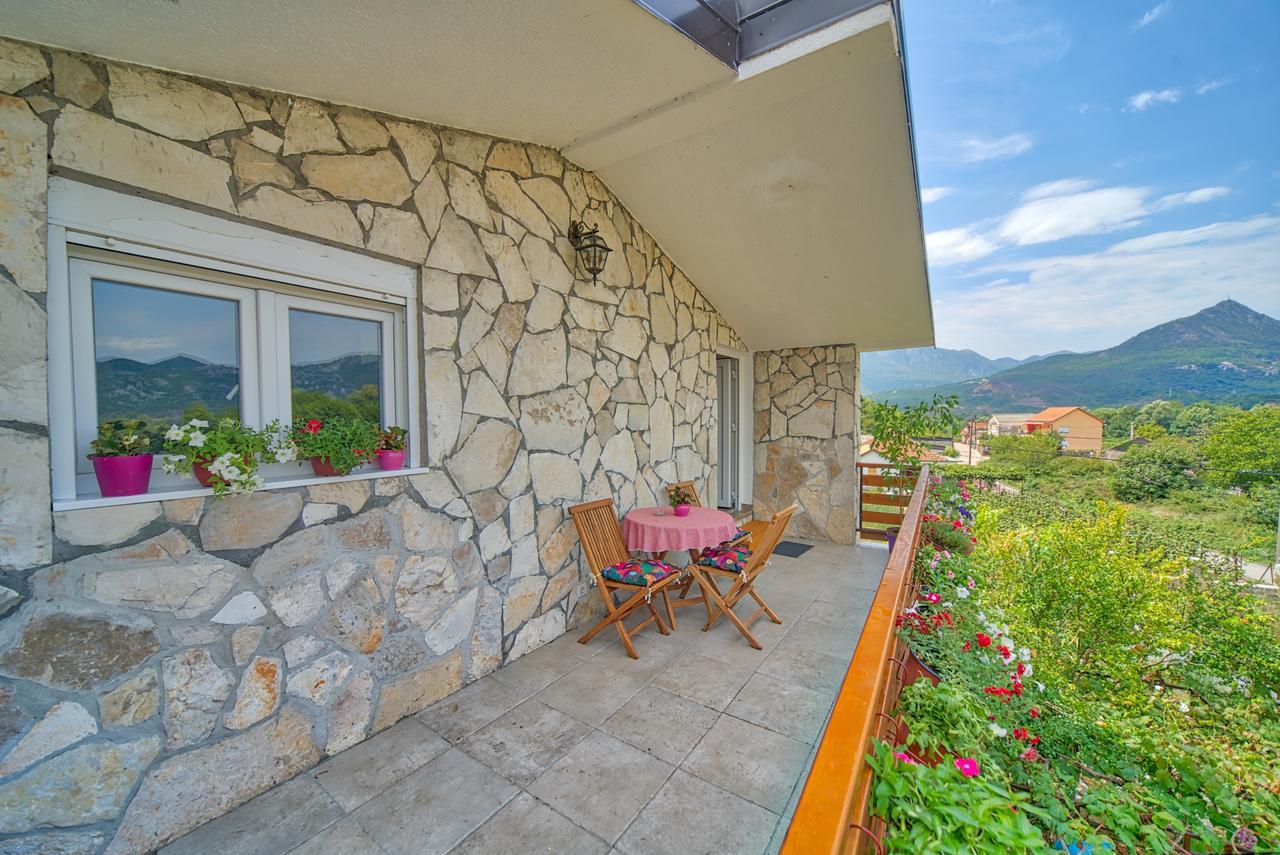 Villa Semeder Virpazar Ngoại thất bức ảnh