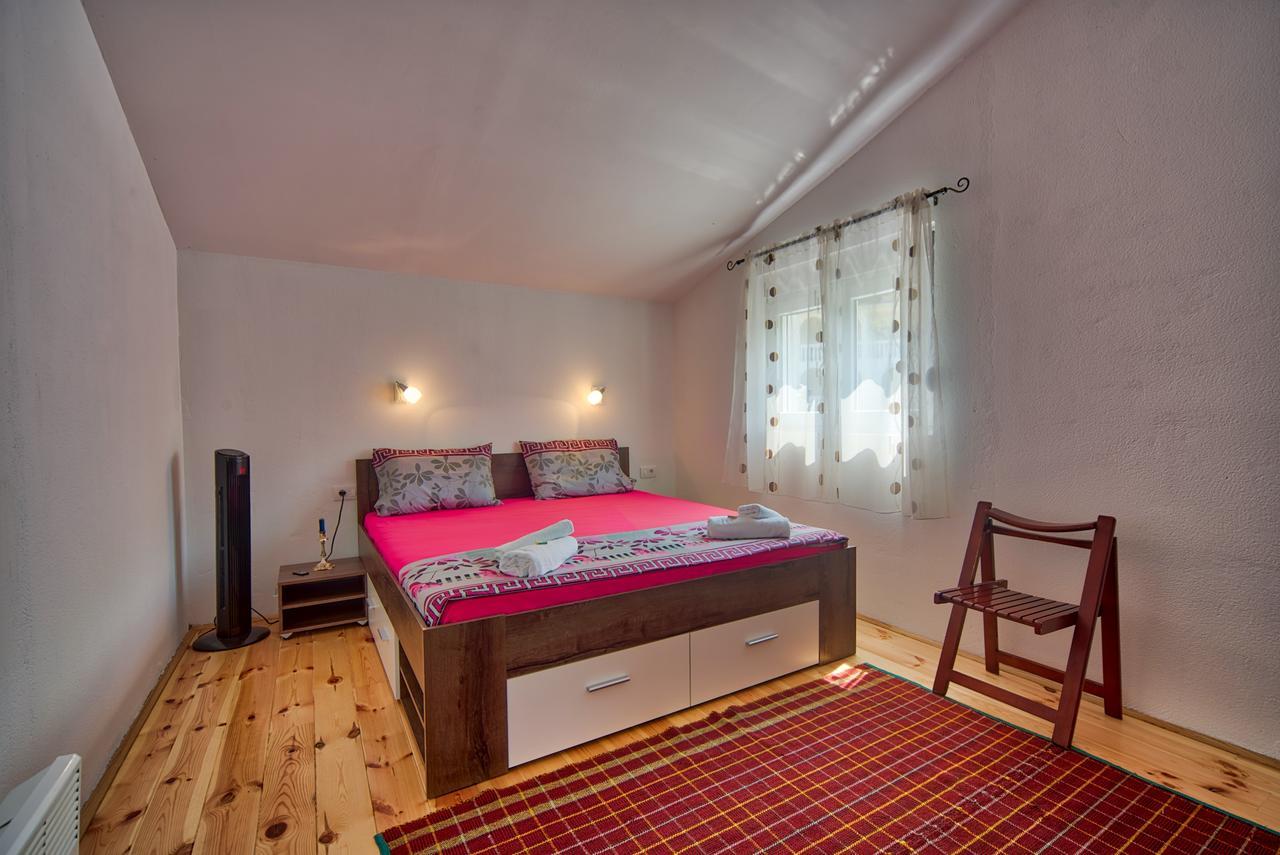 Villa Semeder Virpazar Ngoại thất bức ảnh