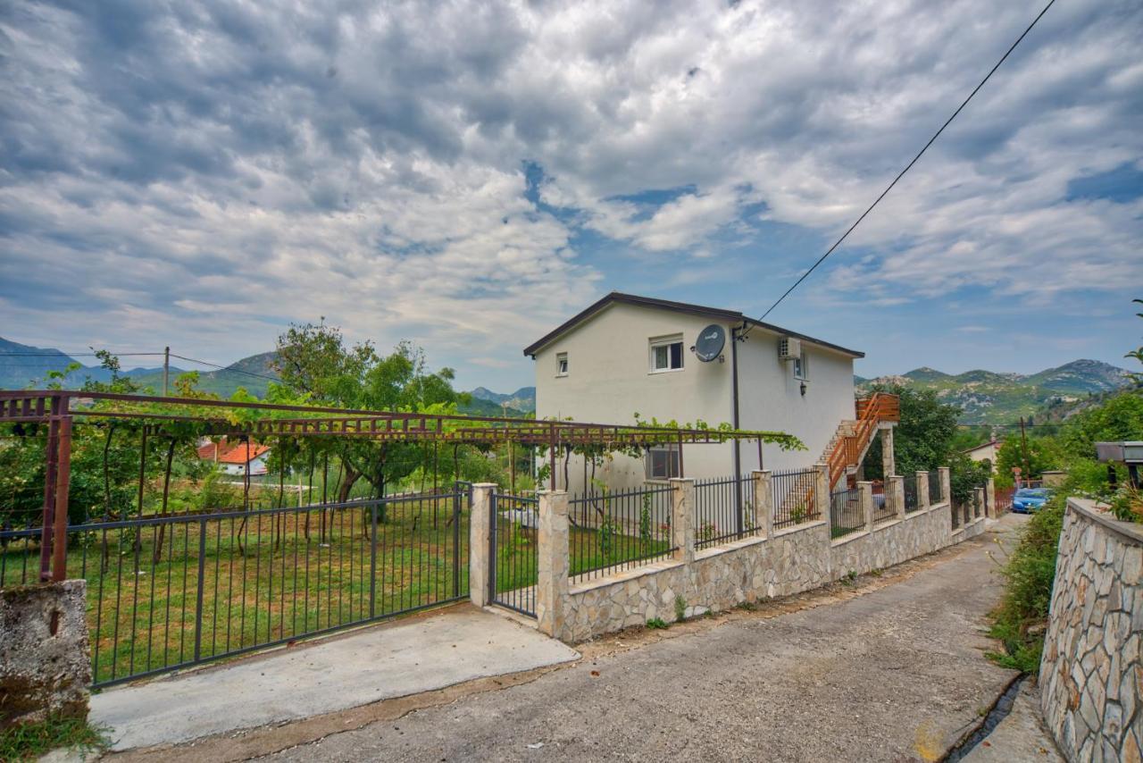 Villa Semeder Virpazar Ngoại thất bức ảnh
